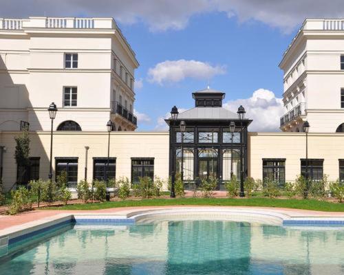 Disneyland Deluxe Flat, Outside Pool, Climatisation, 1 Min To Disney Parks 세리스 외부 사진